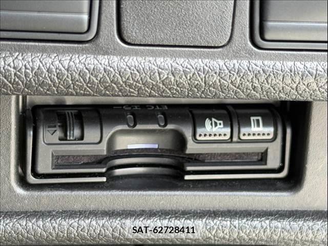 Nissan X-TRAIL HYBRID 2018-08 8747068-22