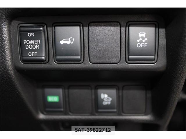 Nissan X-TRAIL HYBRID 2019-03 8747069-4