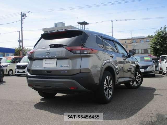 Nissan X-TRAIL HYBRID 2025-01 8747063-1