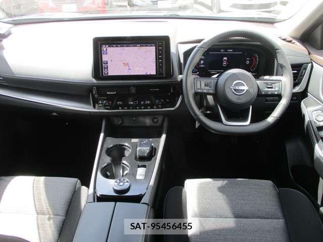 Nissan X-TRAIL HYBRID 2025-01 8747063-2