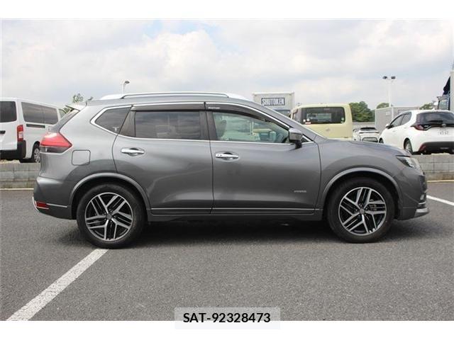 Nissan X-TRAIL HYBRID 2018-03 8747072-10