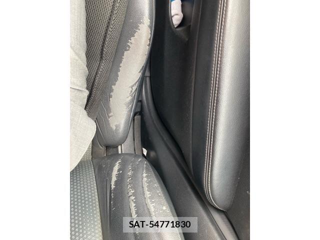 Nissan X-TRAIL HYBRID 2015-06 8782761-20