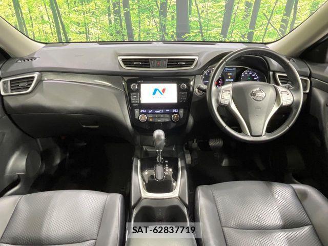 Nissan X-TRAIL HYBRID 2015-07 8798019-1