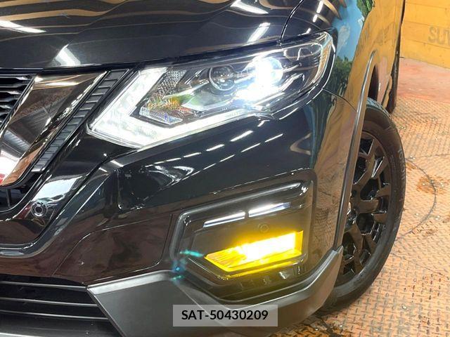 Nissan X-TRAIL HYBRID 2018-03 8798017-12