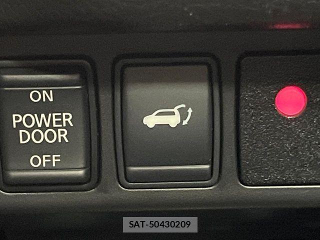 Nissan X-TRAIL HYBRID 2018-03 8798017-5