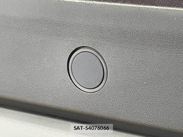 Nissan X-TRAIL HYBRID 2022-08 8798016-4