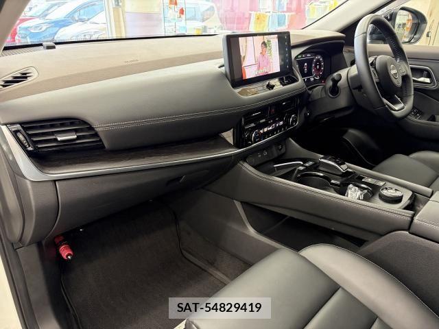 Nissan X-TRAIL HYBRID 2022-09 8832677-22