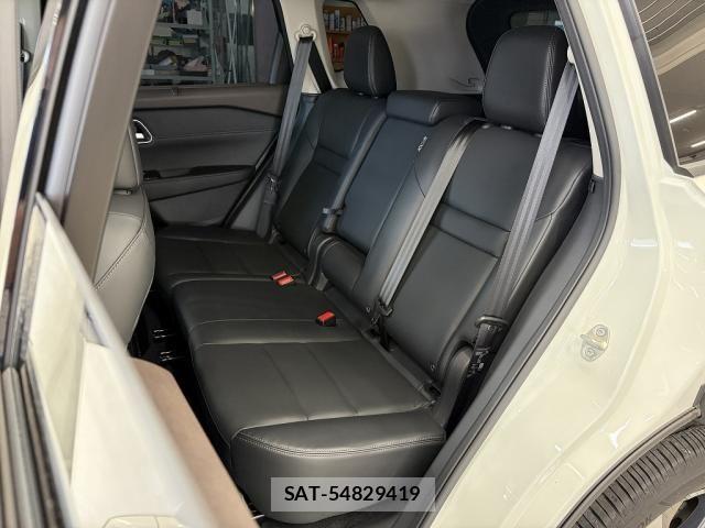 Nissan X-TRAIL HYBRID 2022-09 8832677-26