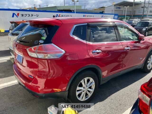 Nissan X-TRAIL HYBRID 2016-03 8832682-3