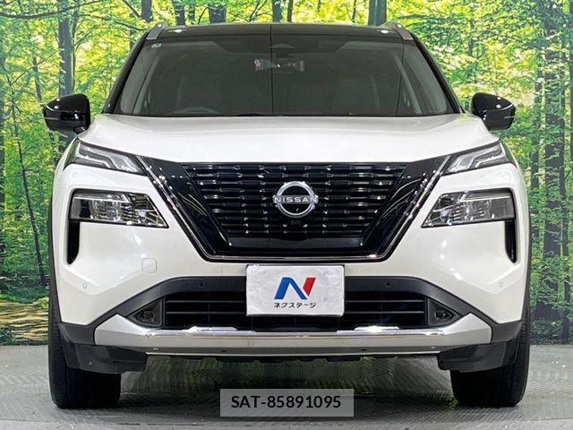 Nissan X-TRAIL HYBRID 2023-05 8832674-13