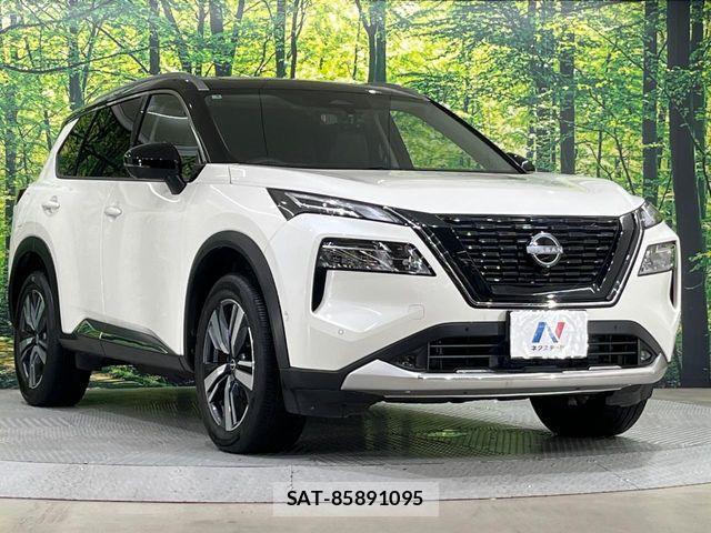 Nissan X-TRAIL HYBRID 2023-05 8832674-15