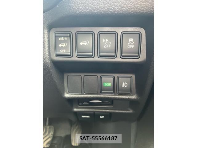 Nissan X-TRAIL HYBRID 2016-06 8832683-15