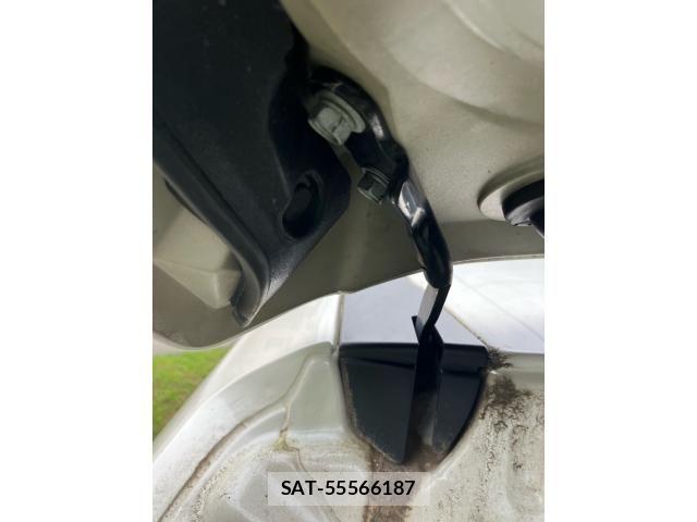 Nissan X-TRAIL HYBRID 2016-06 8832683-8