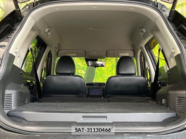 Nissan X-TRAIL HYBRID 2017-07 8832681-9