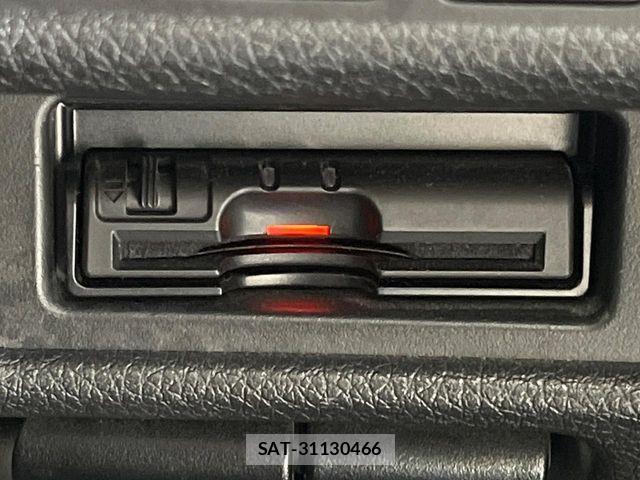 Nissan X-TRAIL HYBRID 2017-07 8832681-5