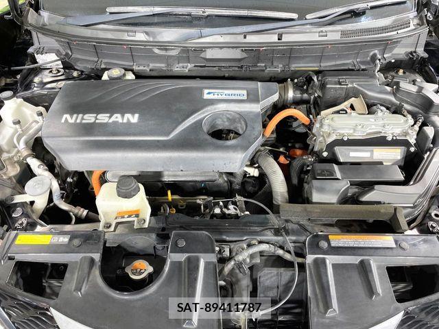 Nissan X-TRAIL HYBRID 2015-05 8832680-17