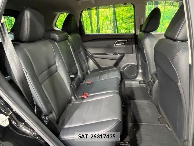 Nissan X-TRAIL HYBRID 2023-10 8832678-9