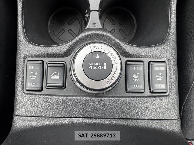 Nissan X-TRAIL HYBRID 2018-02 8851192-26