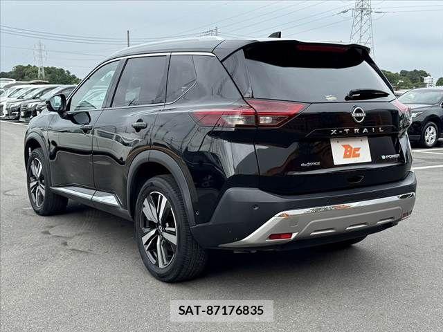Nissan X-TRAIL HYBRID 2022-07 8851189-12