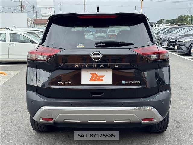 Nissan X-TRAIL HYBRID 2022-07 8851189-13