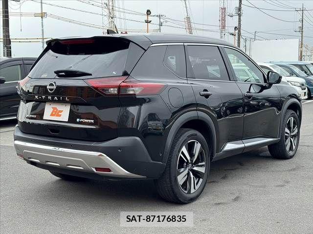 Nissan X-TRAIL HYBRID 2022-07 8851189-14