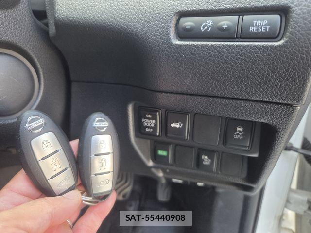 Nissan X-TRAIL HYBRID 2018-09 8851200-5