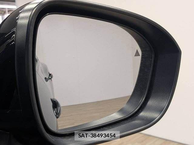 Nissan X-TRAIL HYBRID 2022-09 8872473-5