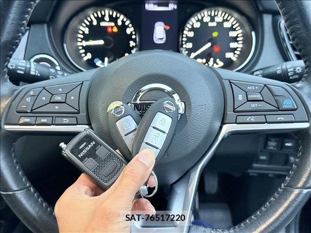 Nissan X-TRAIL HYBRID 2018-03 8872476-17