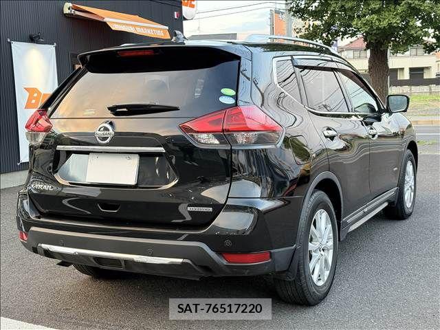 Nissan X-TRAIL HYBRID 2018-03 8872476-23