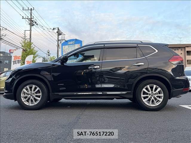 Nissan X-TRAIL HYBRID 2018-03 8872476-5