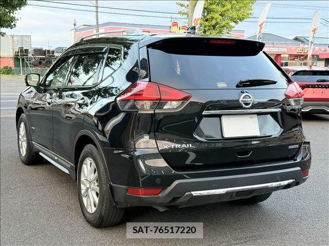 Nissan X-TRAIL HYBRID 2018-03 8872476-7