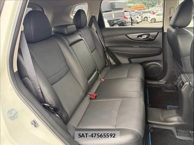 Nissan X-TRAIL HYBRID 2018-01 8883129-8