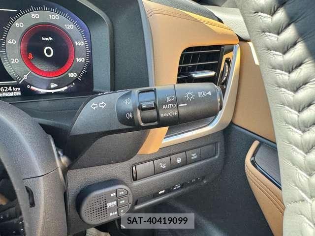 Nissan X-TRAIL HYBRID 2024-03 8883122-6