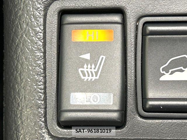 Nissan X-TRAIL HYBRID 2016-09 8883130-6