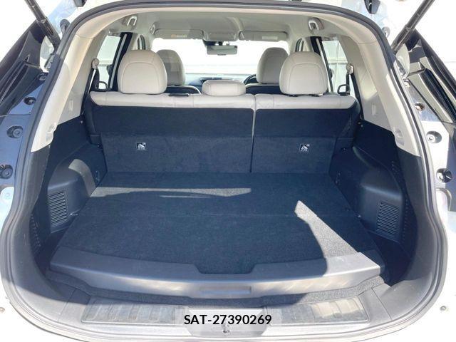 Nissan X-TRAIL HYBRID 2018-05 8883131-10