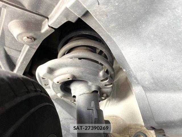 Nissan X-TRAIL HYBRID 2018-05 8883131-19