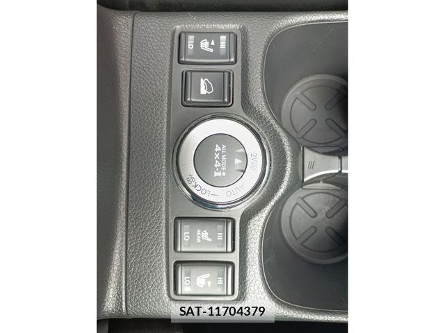 Nissan X-TRAIL HYBRID 2019-07 8883126-12