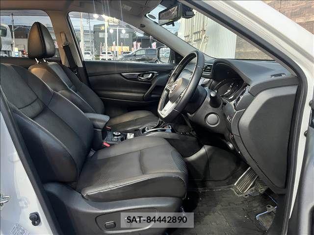 Nissan X-TRAIL HYBRID 2021-07 8883124-9
