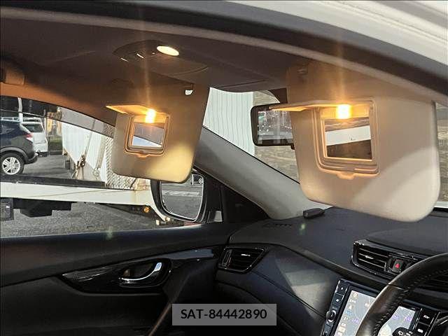 Nissan X-TRAIL HYBRID 2021-07 8883124-10