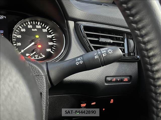 Nissan X-TRAIL HYBRID 2021-07 8883124-14