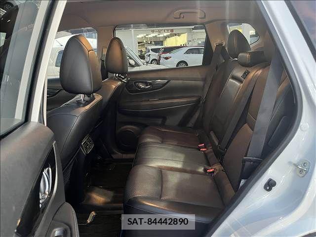 Nissan X-TRAIL HYBRID 2021-07 8883124-27