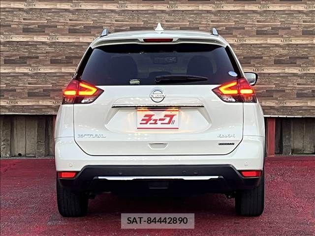 Nissan X-TRAIL HYBRID 2021-07 8883124-5
