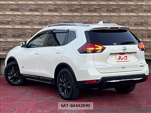 Nissan X-TRAIL HYBRID 2021-07 8883124-6