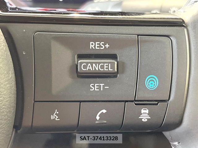 Nissan X-TRAIL HYBRID 2023-08 8883120-4