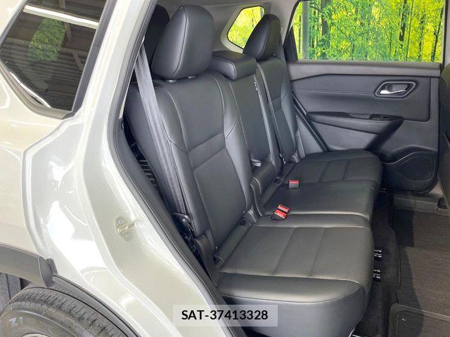 Nissan X-TRAIL HYBRID 2023-08 8883120-8
