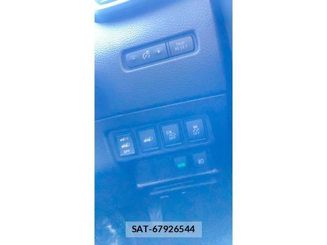 Nissan X-TRAIL HYBRID 2016-05 8884666-13