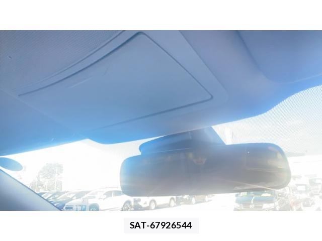 Nissan X-TRAIL HYBRID 2016-05 8884666-21