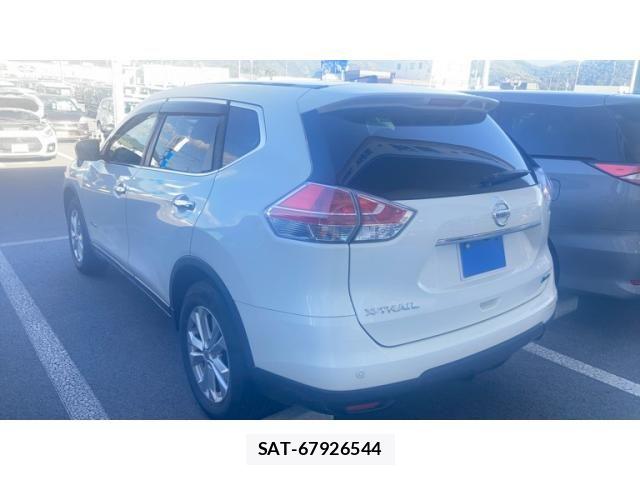 Nissan X-TRAIL HYBRID 2016-05 8884666-6