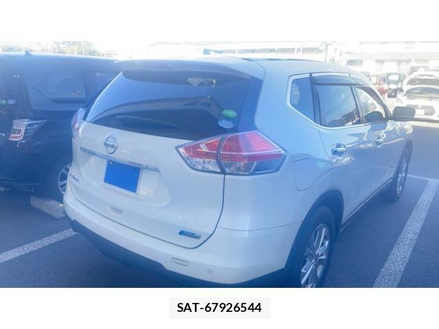 Nissan X-TRAIL HYBRID 2016-05 8884666-7