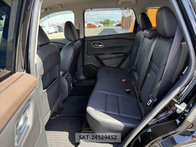 Nissan X-TRAIL HYBRID 2024-04 8884659-18